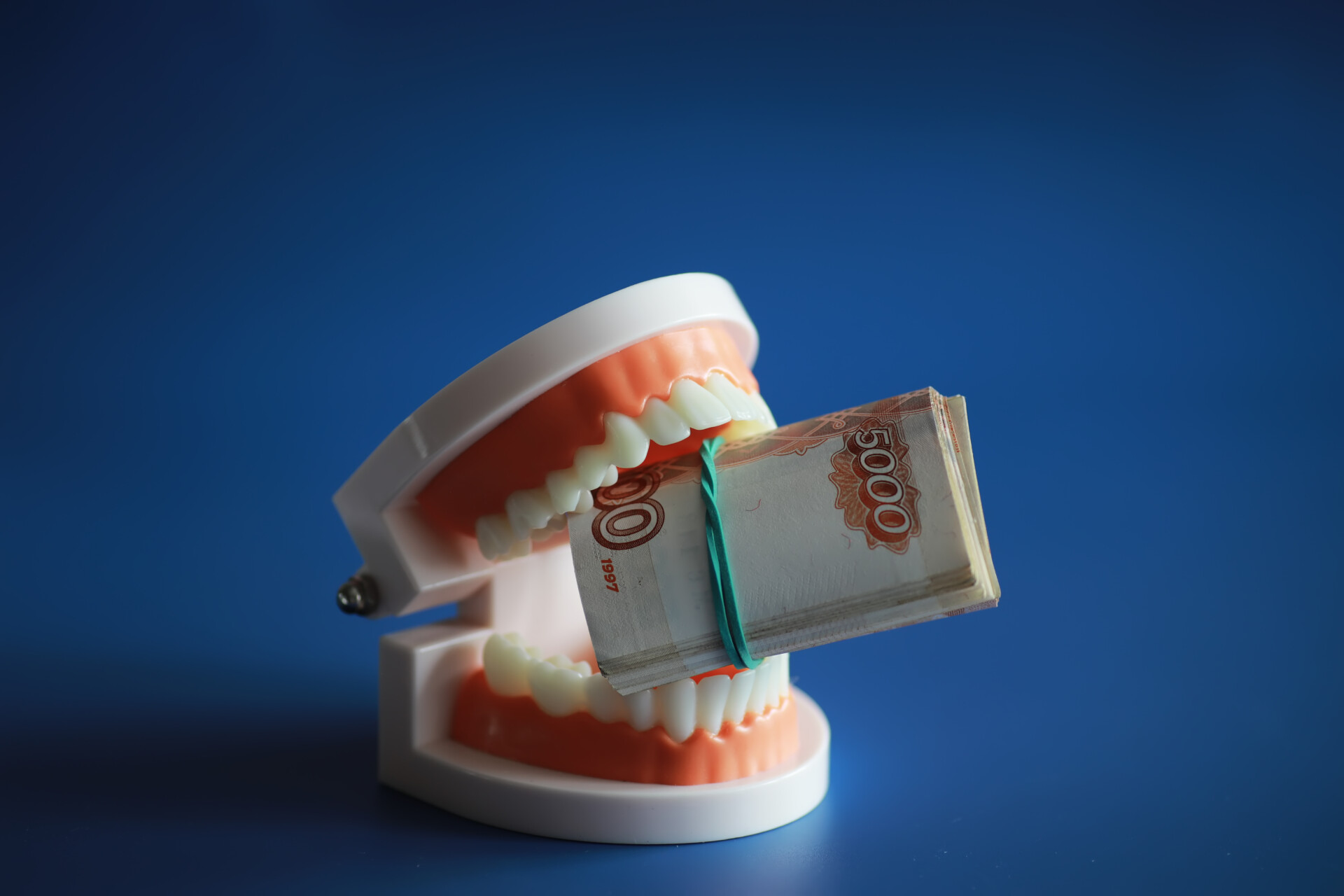 Как получить налоговый вычет на протезирование зубов?